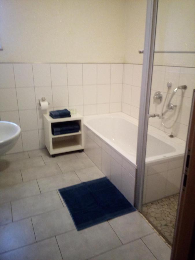 Ferienwohnung Kopold "Im Alten Schulhaus" Pottmes Bagian luar foto